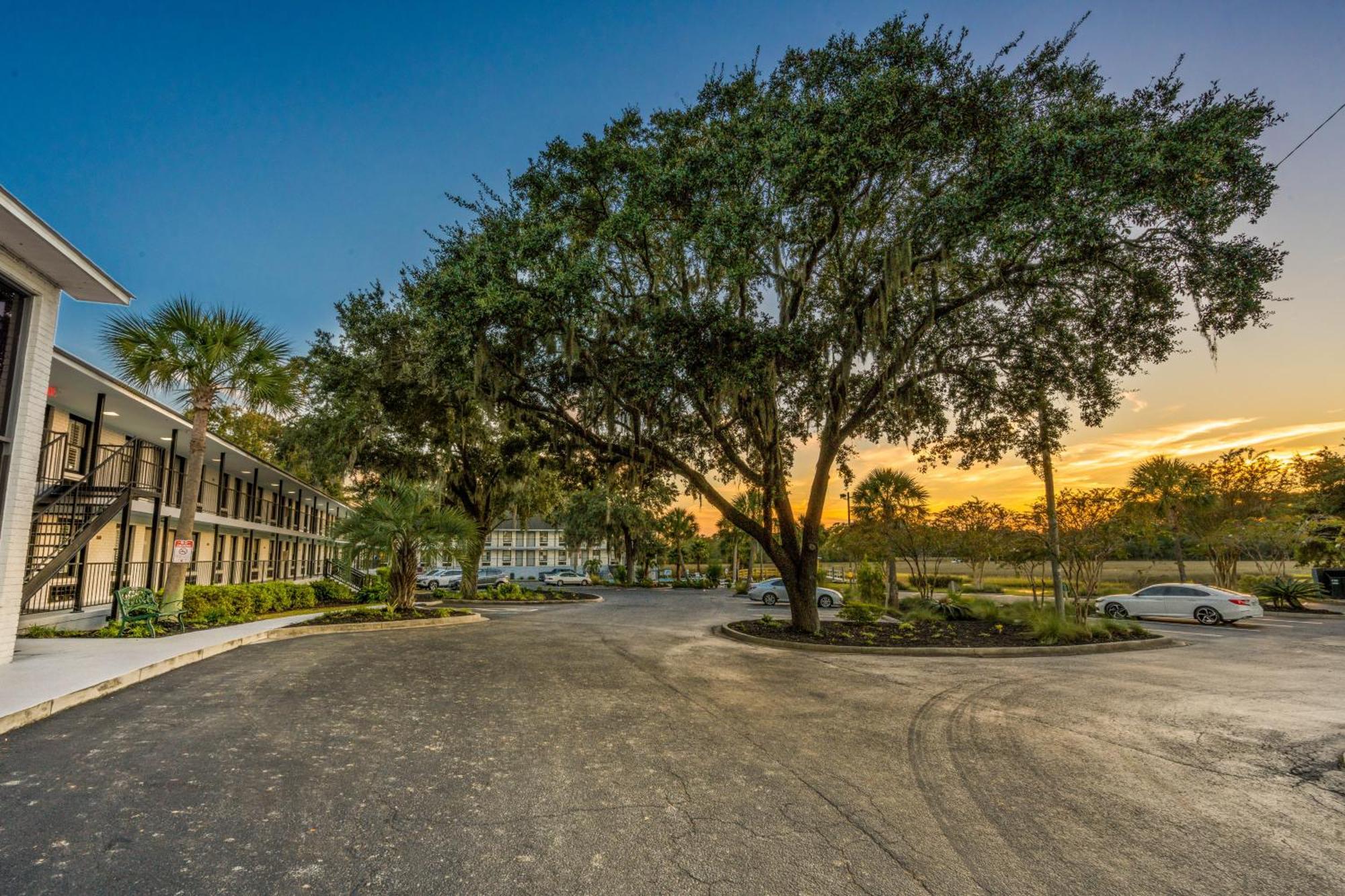 Charleston Creekside Inn Exterior foto